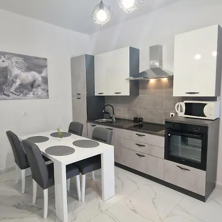 Ivan Apartment *