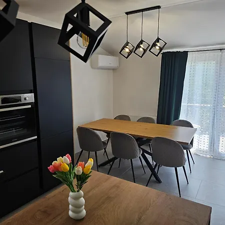 Ivan Apartment *